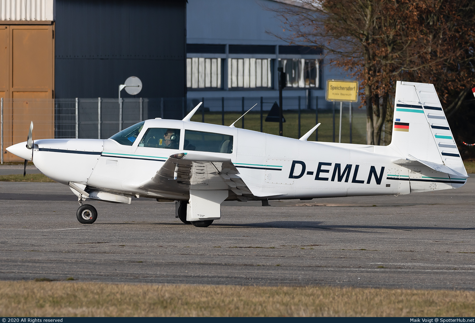 Photo of D-EMLN - Mooney M20K 231 operated by Private