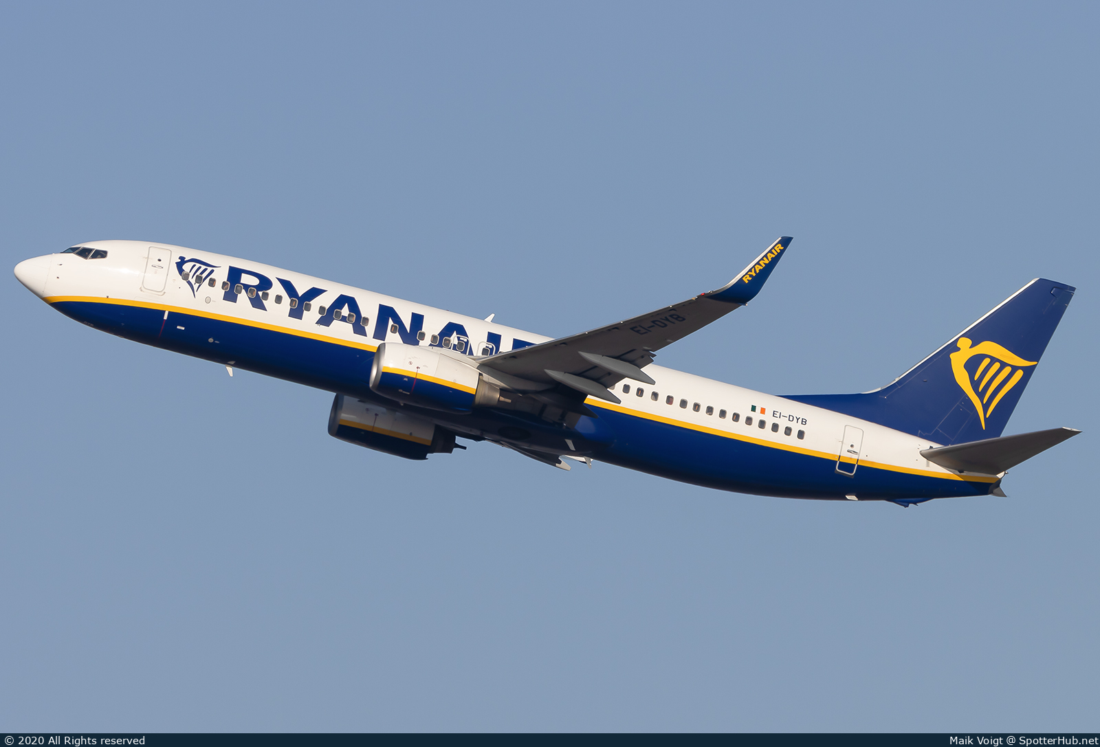 Photo of EI-DYB - Boeing 737-8AS operated by Ryanair