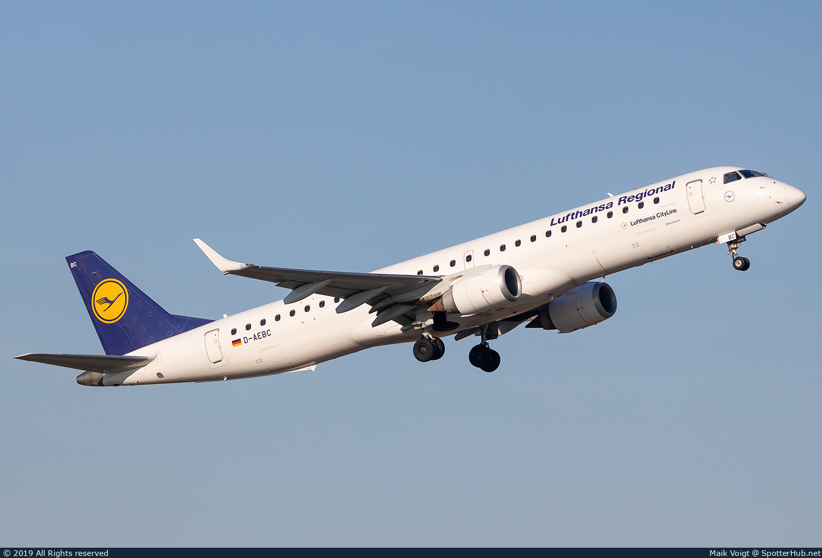 Photo of D-AEBC - Embraer ERJ-195LR operated by Lufthansa CityLine