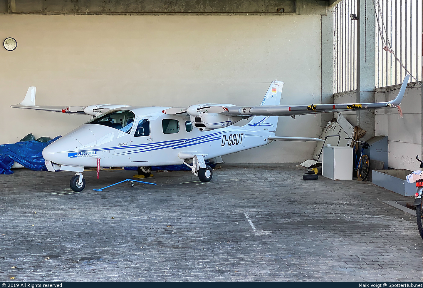 Photo of D-GGUT - Tecnam P2006T operated by Air Munich Aviation - Flugschule Jesenwang