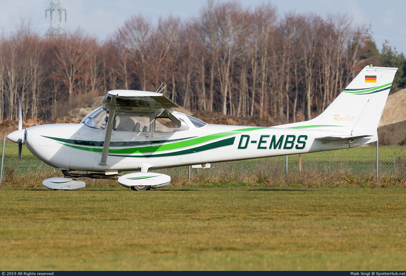 Photo of D-EMBS - Reims-Cessna FR172H Reims Rocket operated by Private