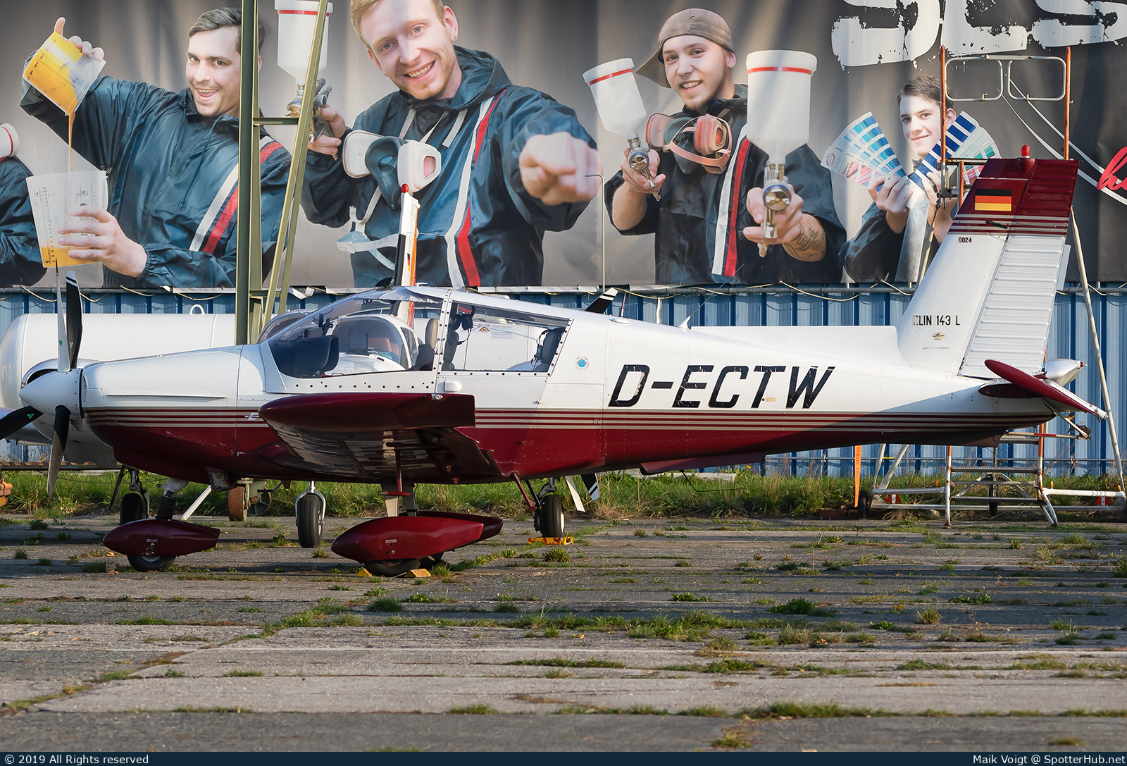 Photo of D-ECTW - Zlín Z-143L operated by Charter-Flug-Schule TAKE WINGS