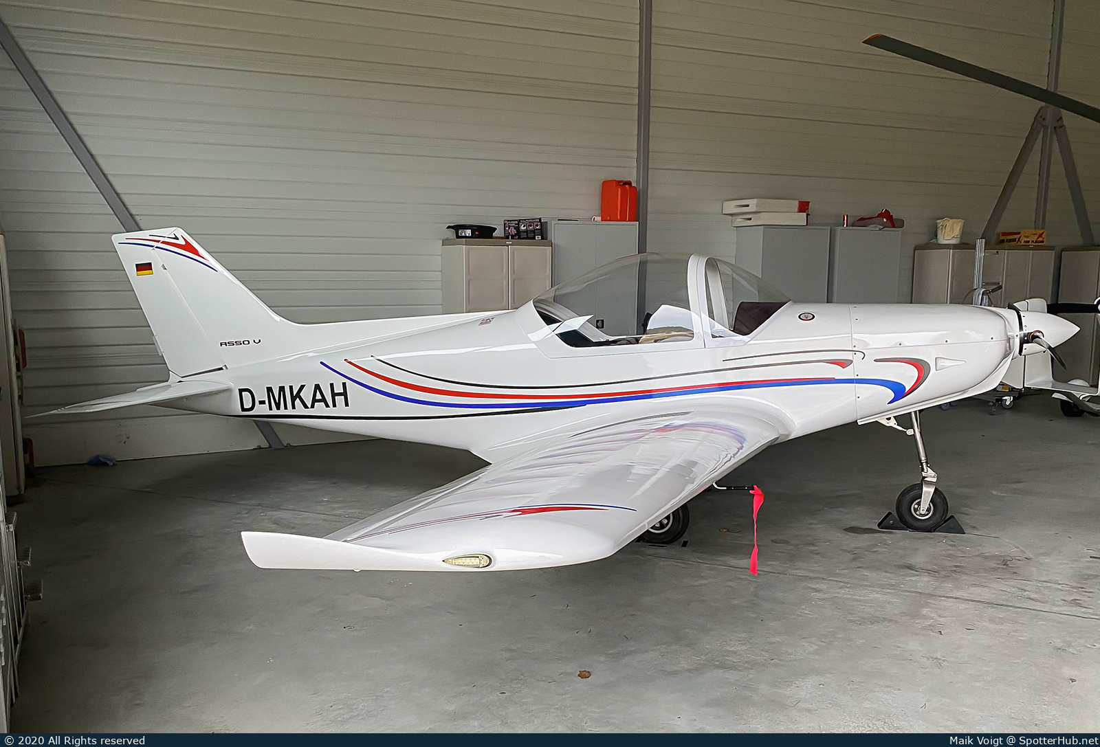 Photo of D-MKAH - Asso Aerei V Champion operated by Private