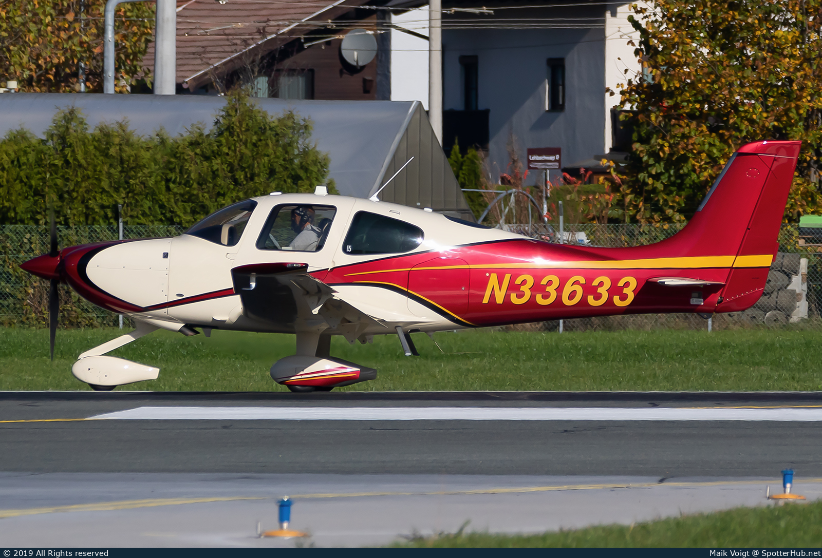 Photo of N33633 - Cirrus SR22T G5 operated by Private