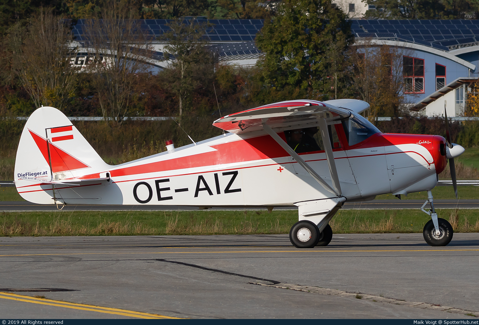 Photo of OE-AIZ - Piper PA-22-108 Colt operated by ASKÖ Flugsportverein Sankt Valentin