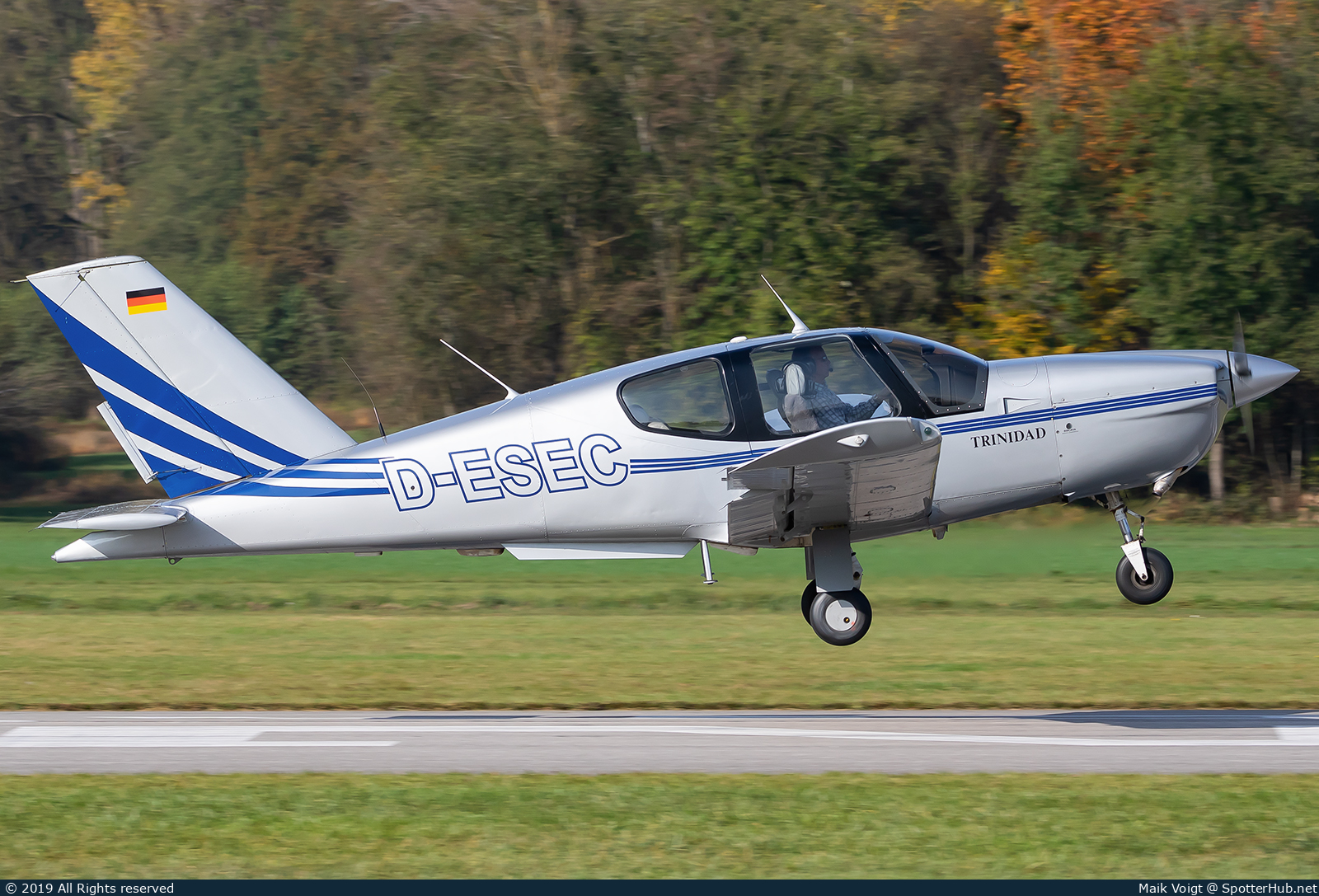 Photo of D-ESEC - SOCATA TB-20 Trinidad operated by Private