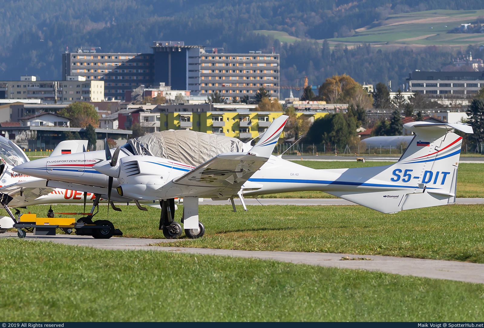 Photo of S5-DIT - Diamond DA42 Twin Star operated by Flugsportzentrum Tirol