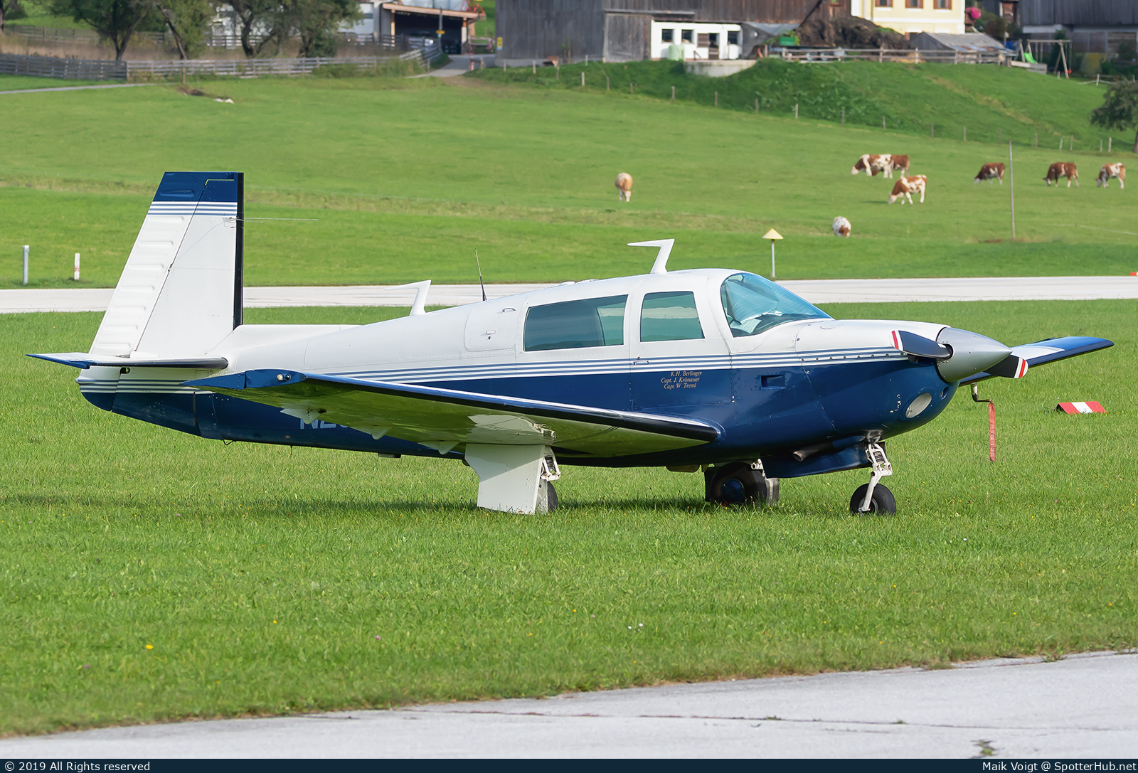 Photo of N201FB - Mooney M20J 201 operated by Private