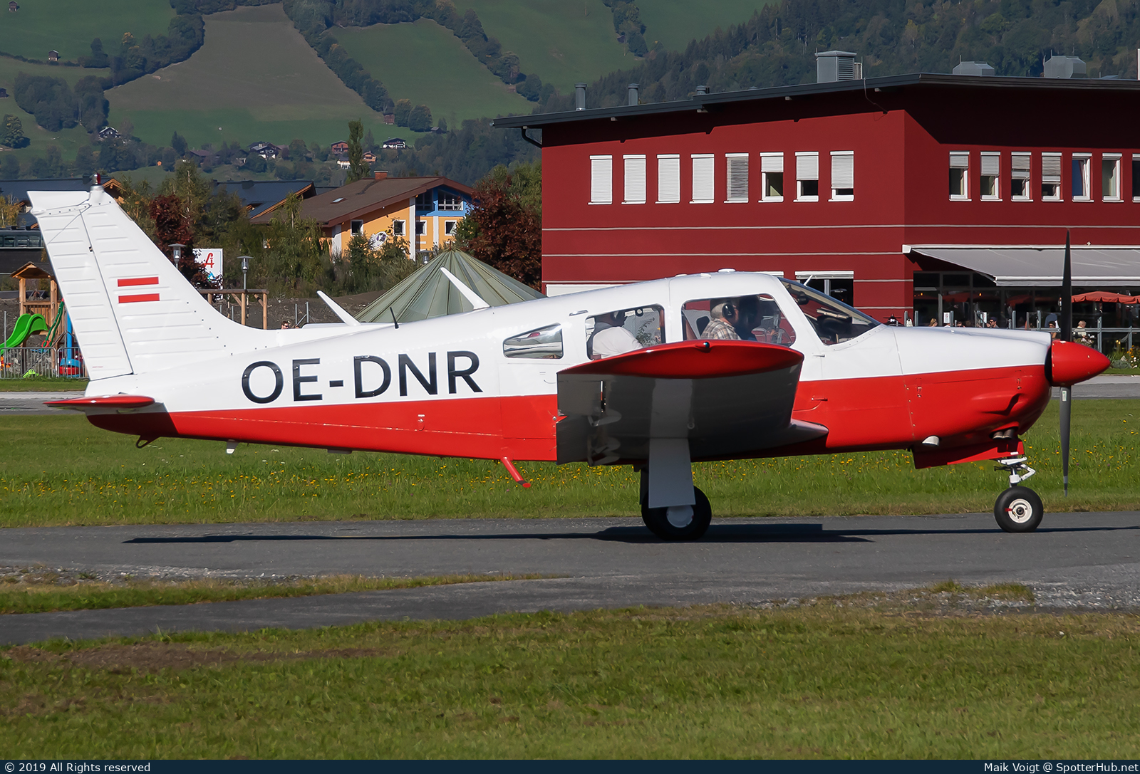 Photo of OE-DNR - Piper PA-28R-200 Cherokee Arrow II operated by Private