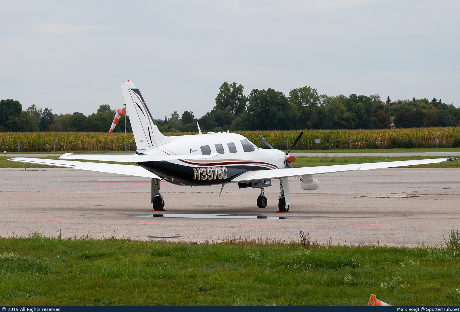 Photo of N3975C - Piper PA-46-350P Malibu Mirage JetPROP DLX operated by Private