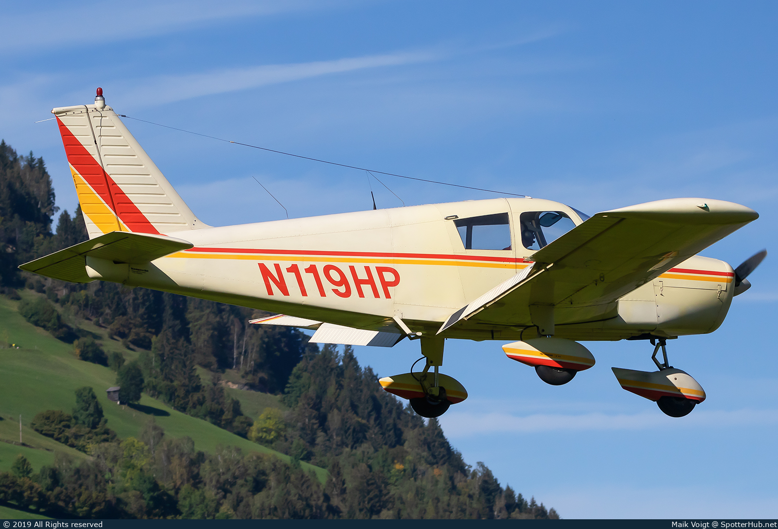 Photo of N119HP - Piper PA-28-140 Cherokee operated by Private