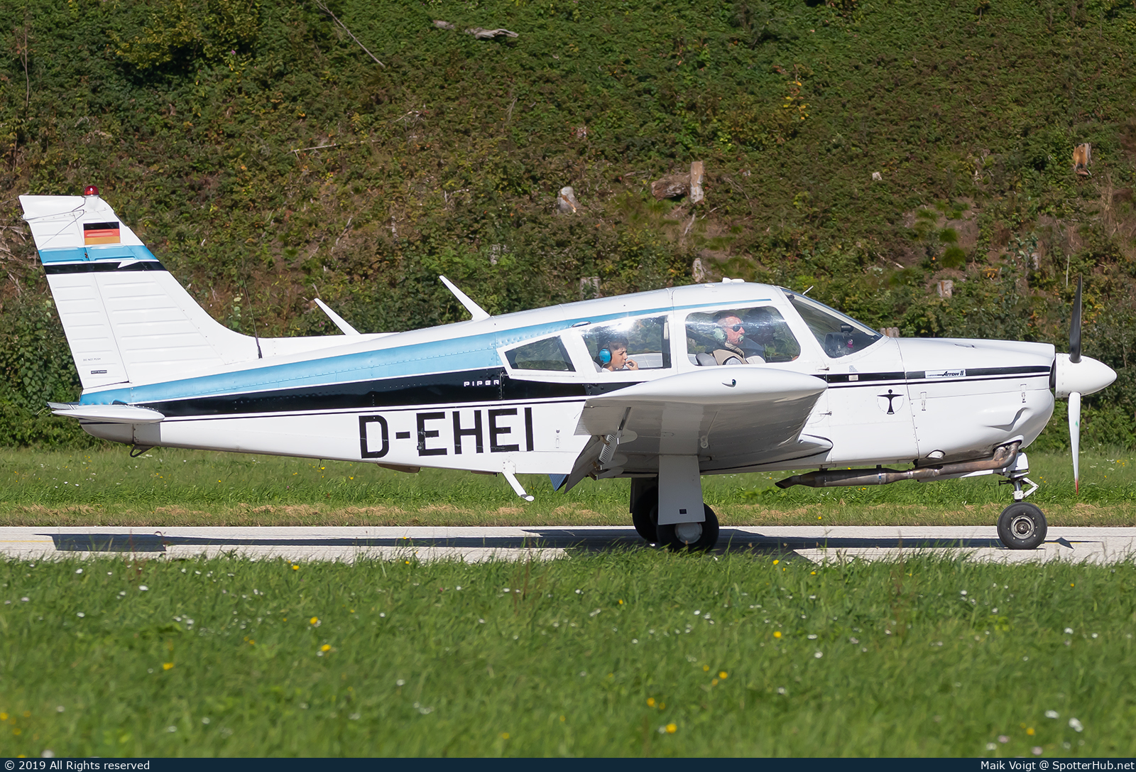 Photo of D-EHEI - Piper PA-28R-200 Cherokee Arrow II operated by Private