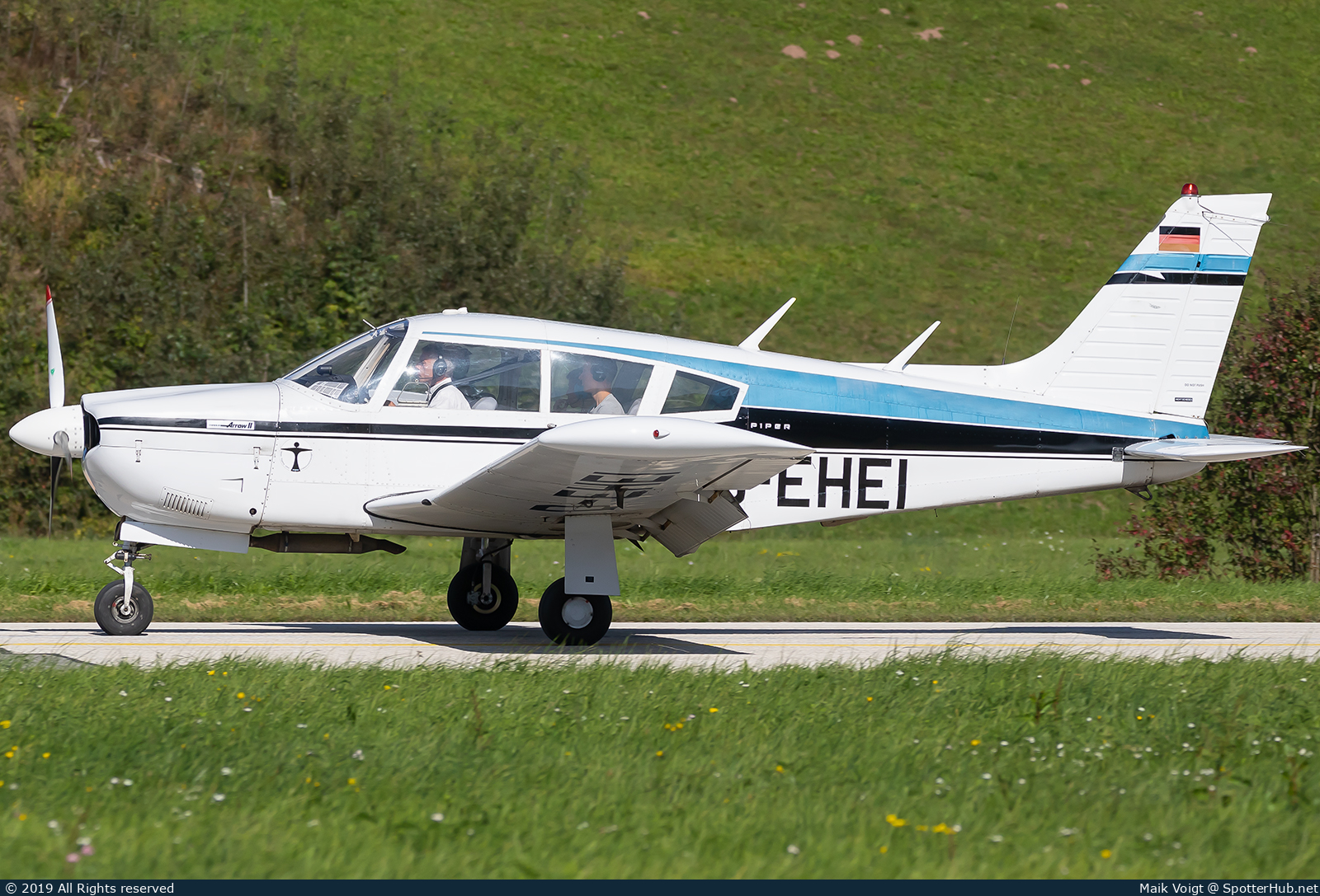 Photo of D-EHEI - Piper PA-28R-200 Cherokee Arrow II operated by Private