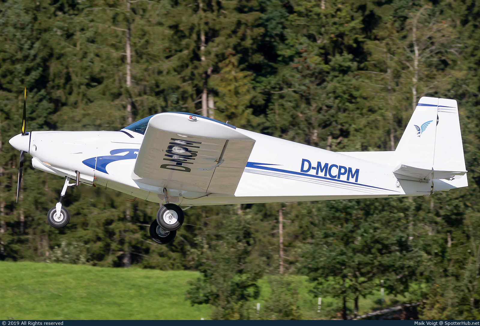 Photo of D-MCPM - Alpi Pioneer 200 Standard operated by Private