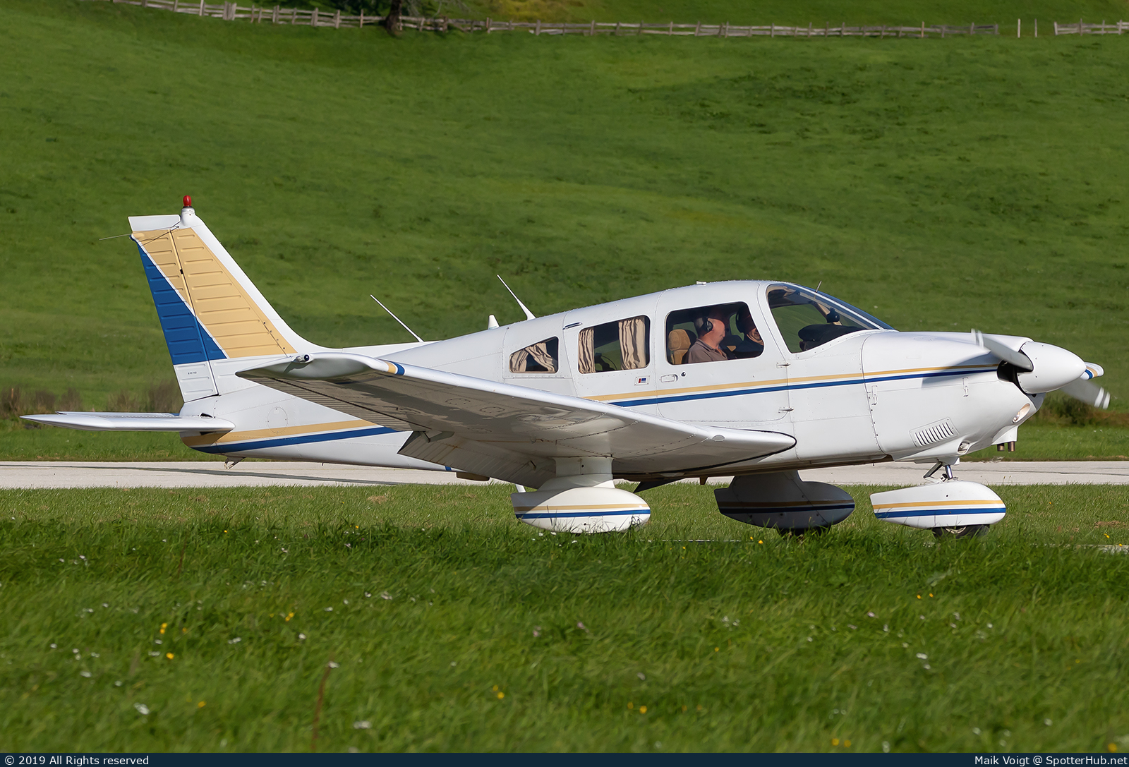Photo of N8132E - Piper PA-28-181 Archer II operated by Private