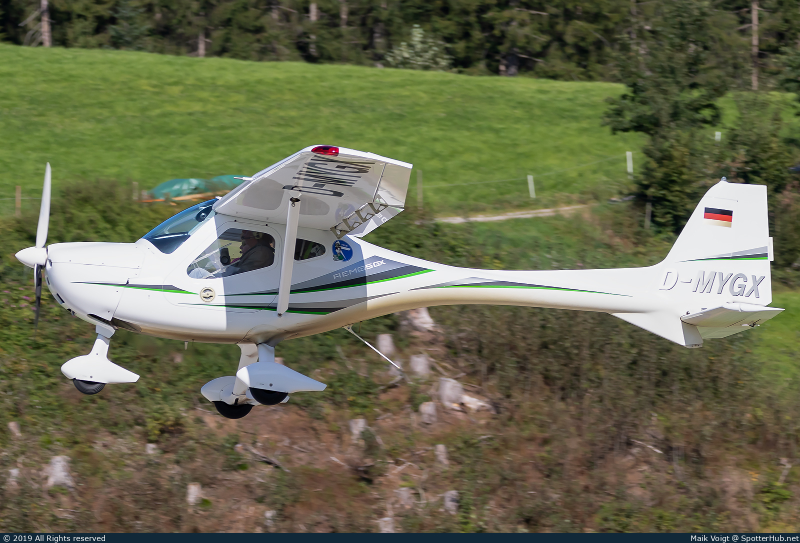 Photo of D-MYGX - Remos GX operated by Flugsportclub Würzburg