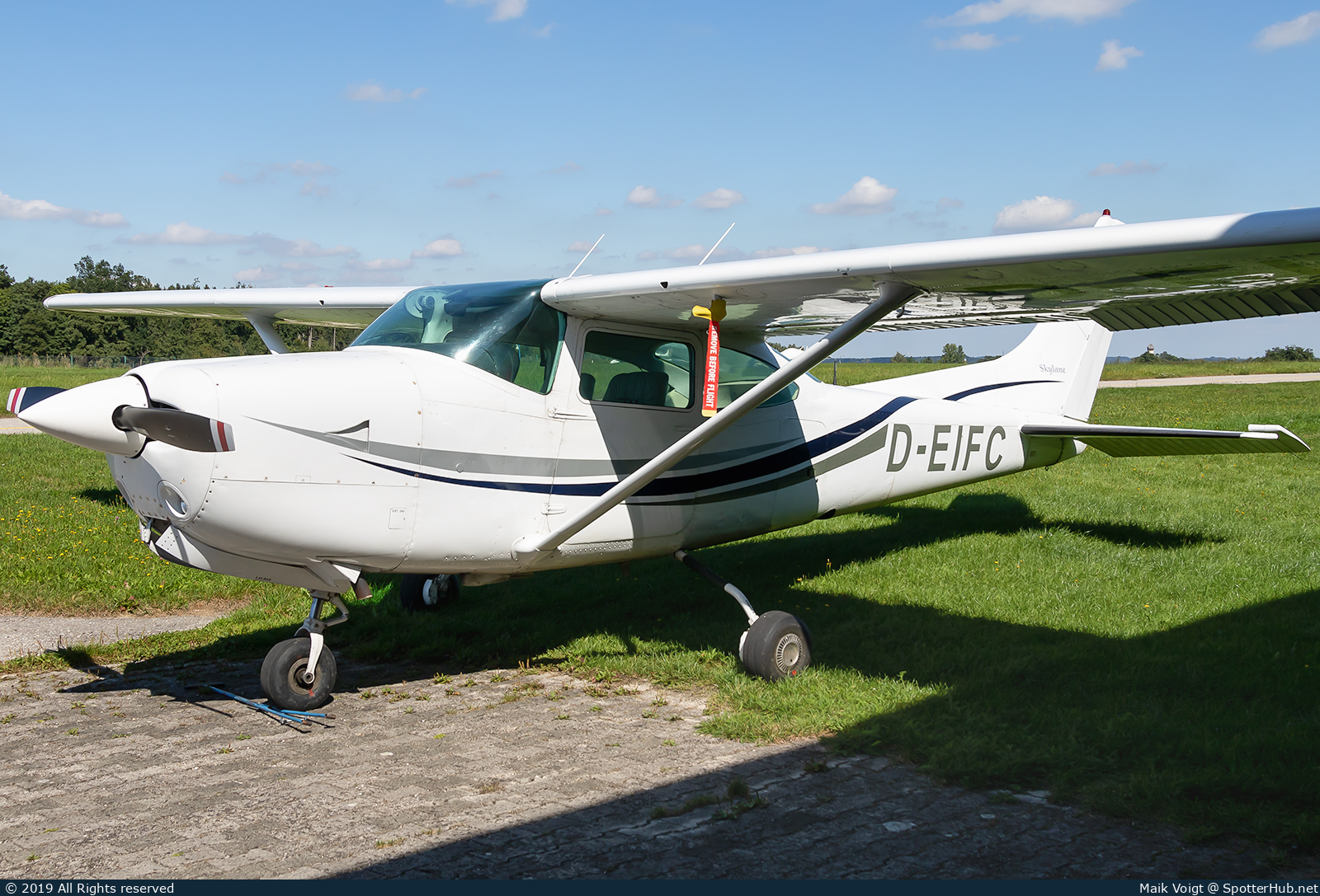 Photo of D-EIFC - Reims-Cessna FR182 Skylane RG operated by Private