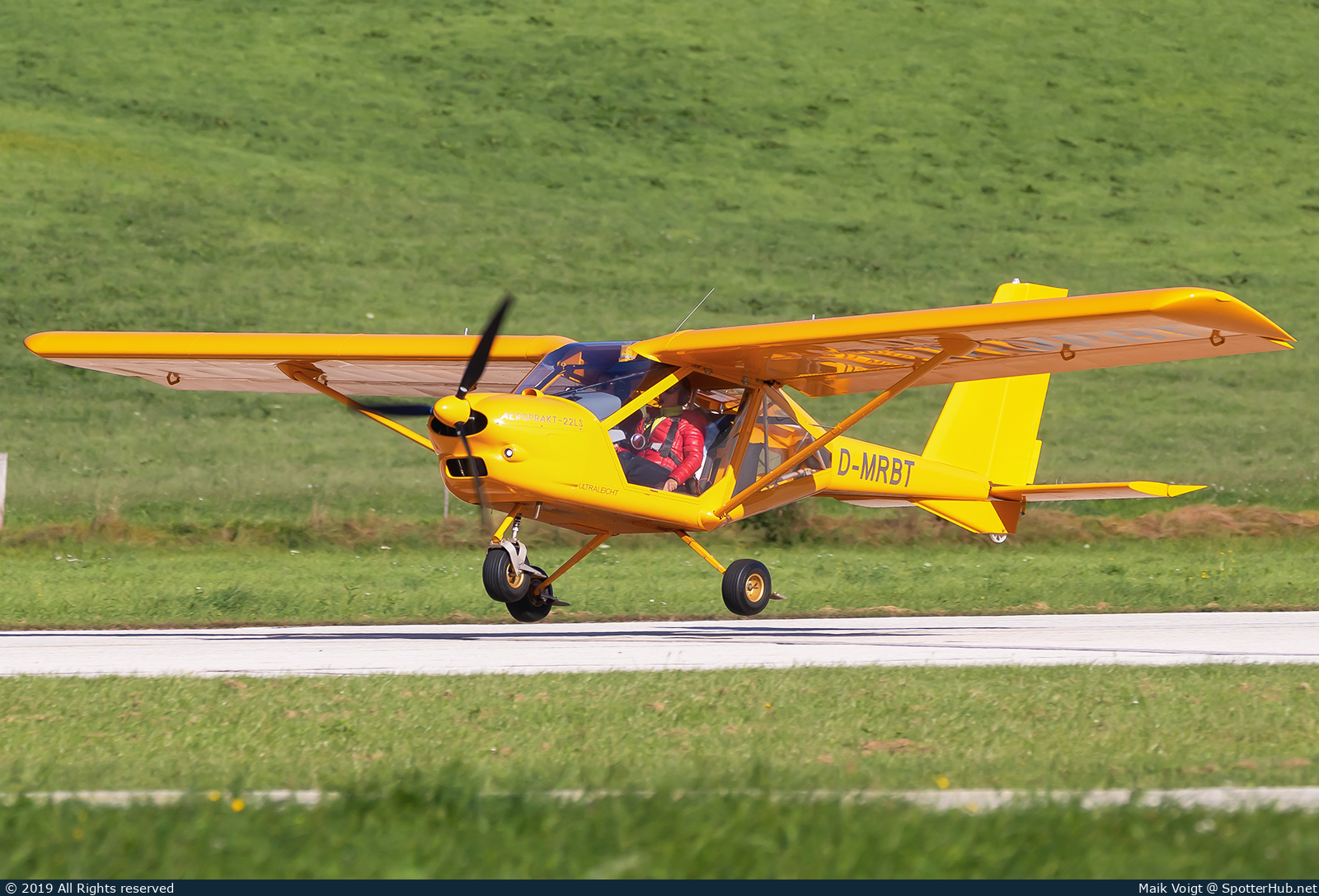 Photo of D-MRBT - Aeroprakt A-22LS operated by Private