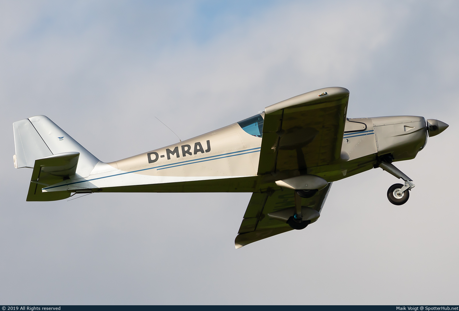 Photo of D-MRAJ - Storm 280 operated by Private