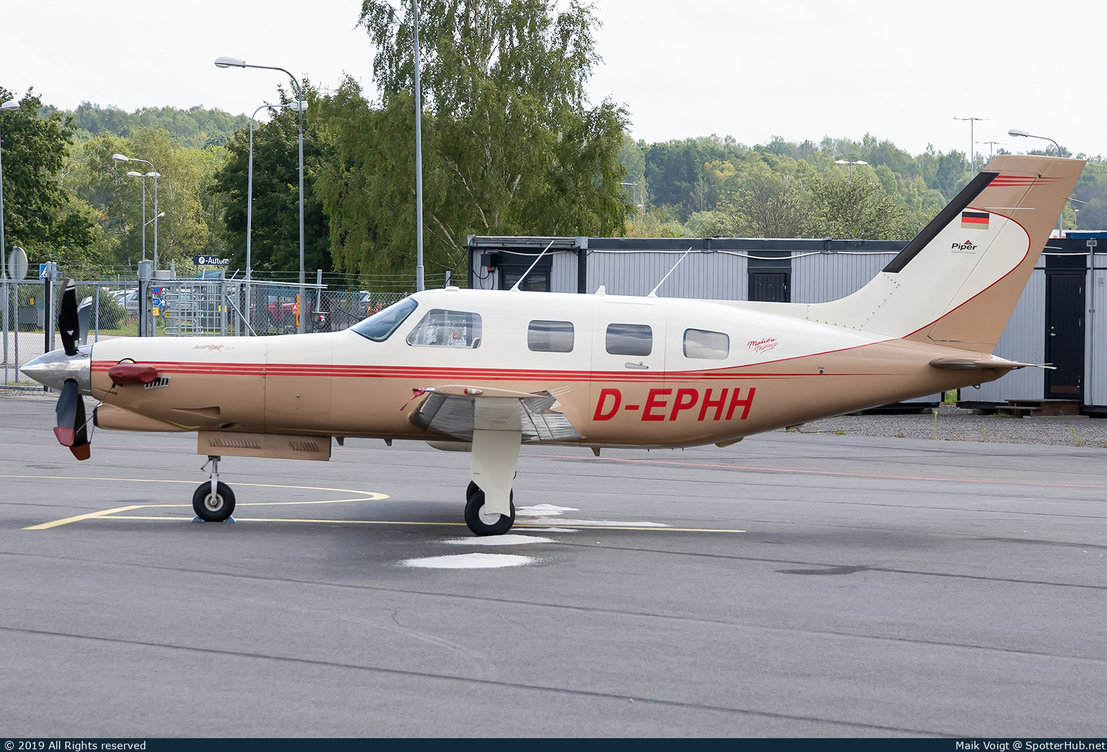 Photo of D-EPHH - Piper PA-46-350P Malibu Mirage JetPROP DLX operated by Private
