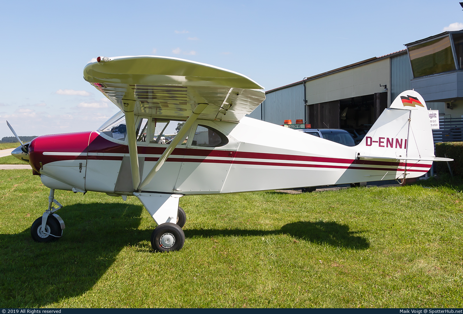 Photo of D-ENNI - Piper PA-22-135 Tri-Pacer operated by Private
