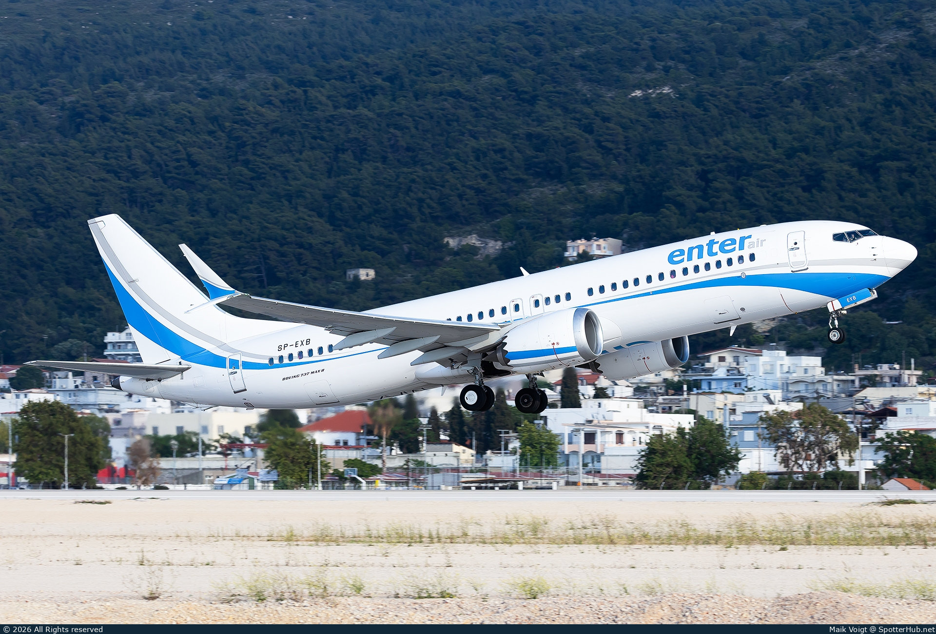 Photo of SP-EXB - Boeing 737 MAX 8 operated by Enter Air