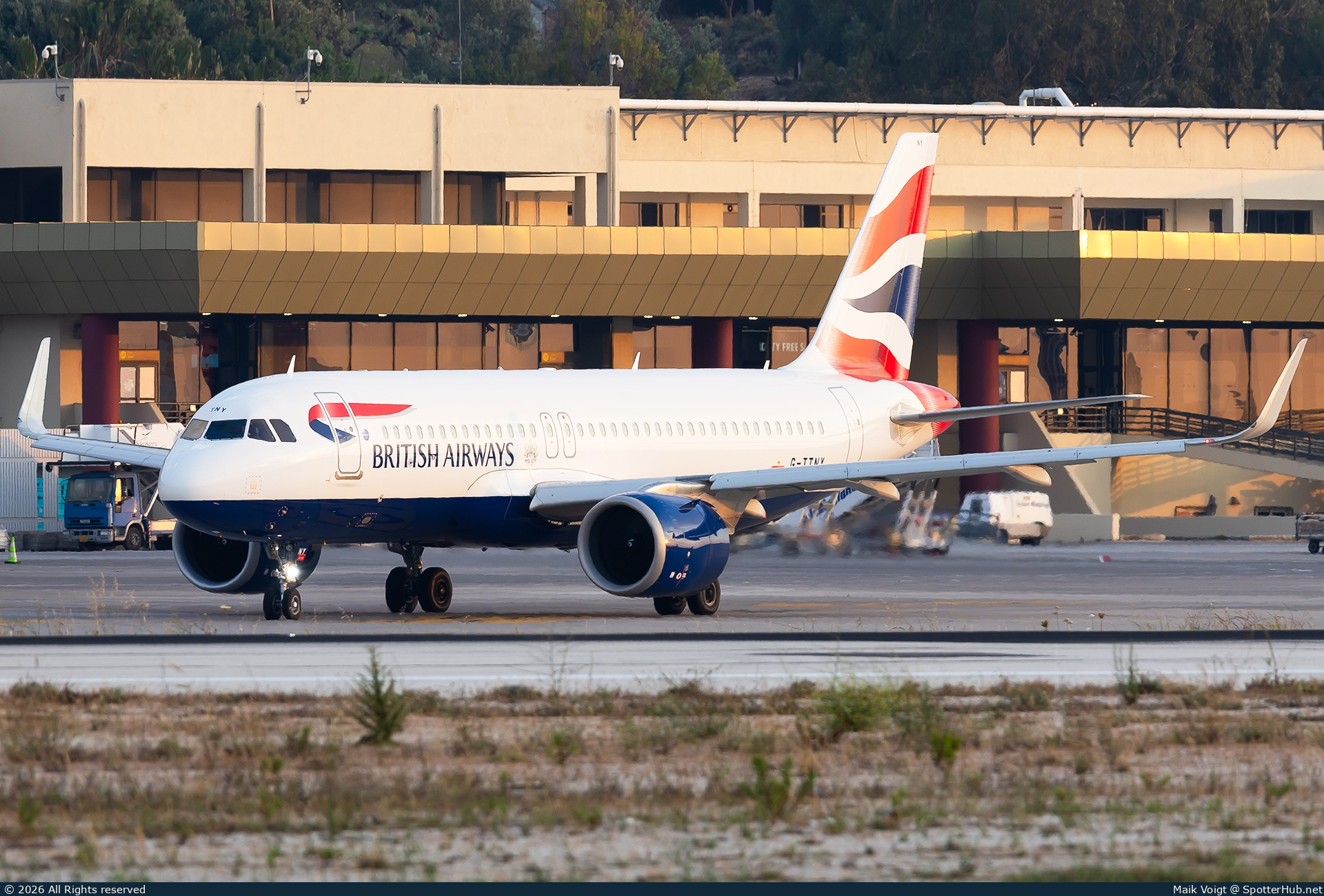 Photo of G-TTNY - Airbus A320-251N operated by British Airways