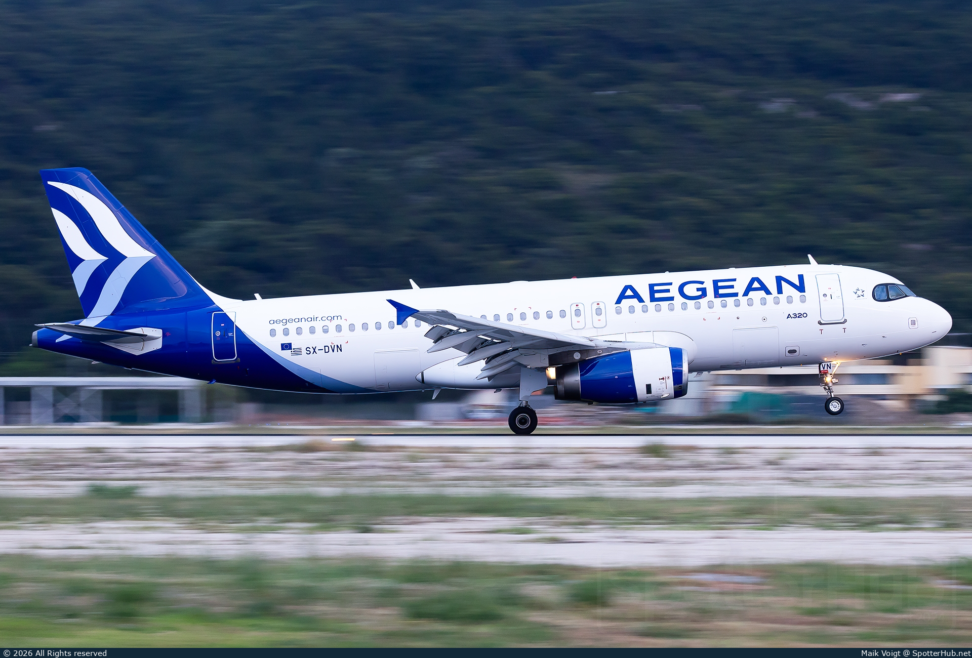 Photo of SX-DVN - Airbus A320-232 operated by Aegean Airlines