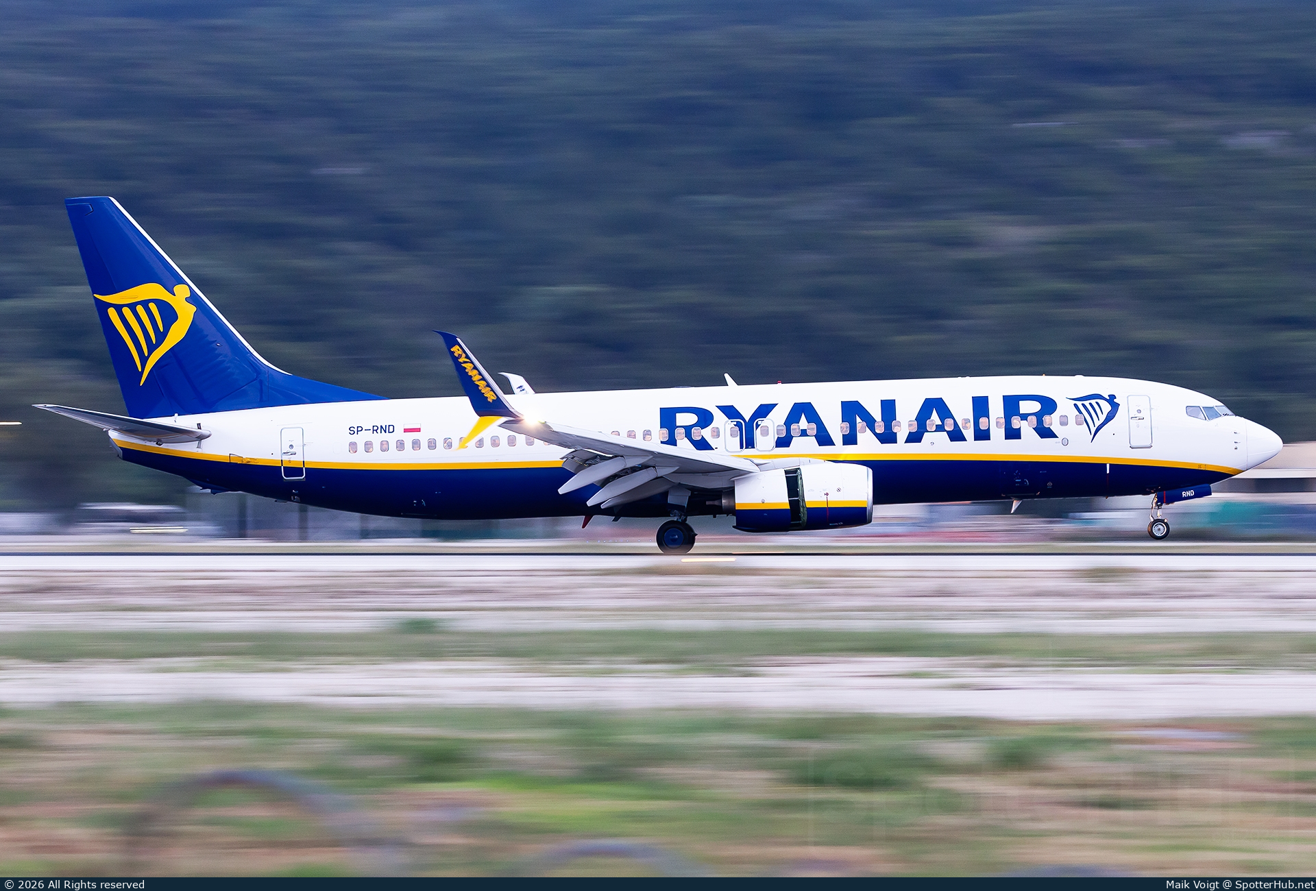 Photo of SP-RND - Boeing 737-8AS operated by Ryanair (opb Buzz)