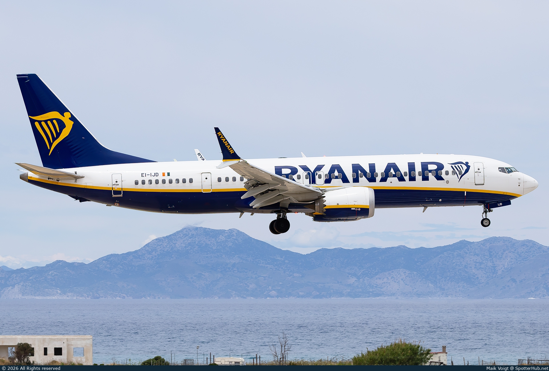 Photo of EI-IJD - Boeing 737 MAX 8-200 operated by Ryanair