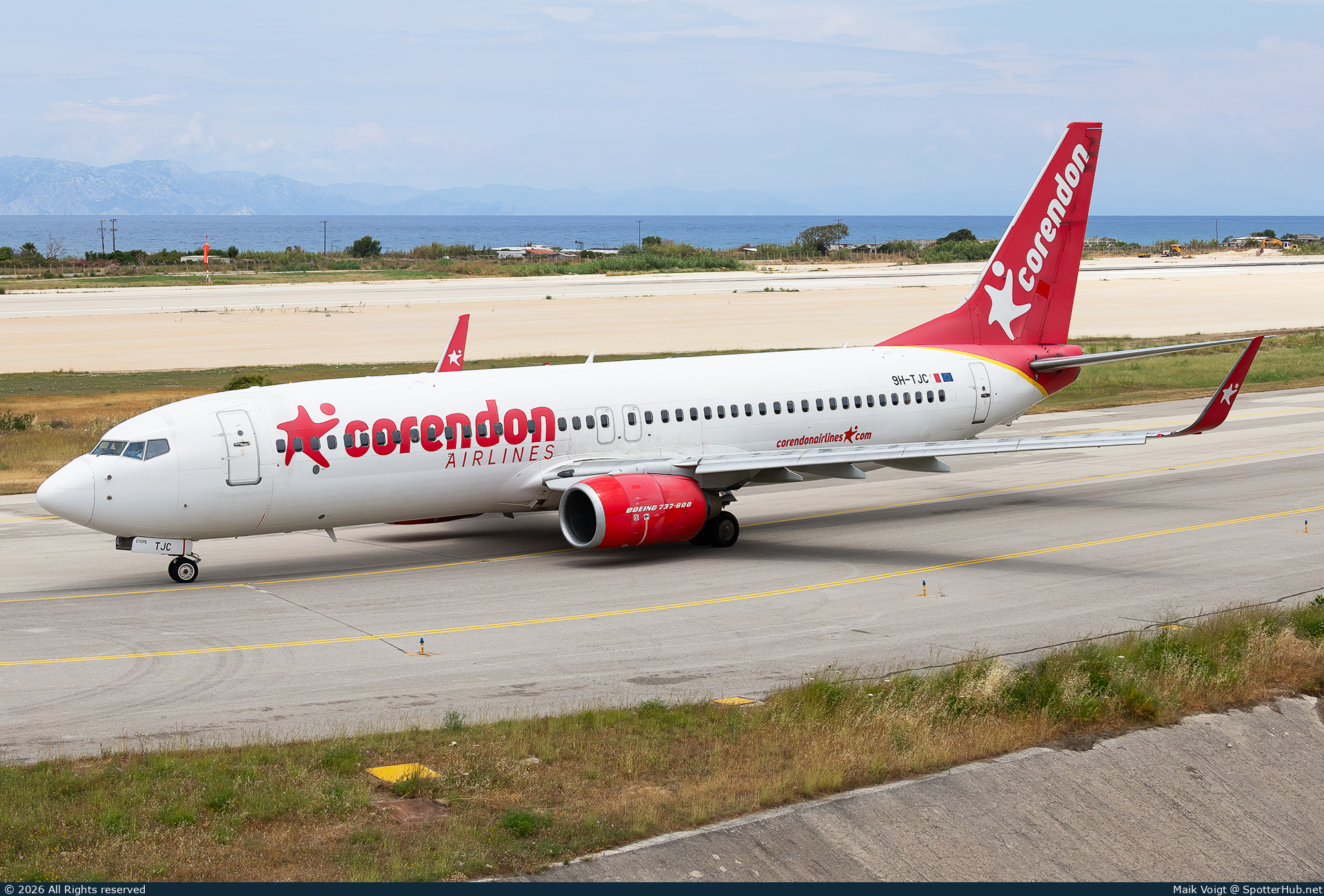 Photo of 9H-TJC - Boeing 737-86N operated by Corendon Airlines Europe