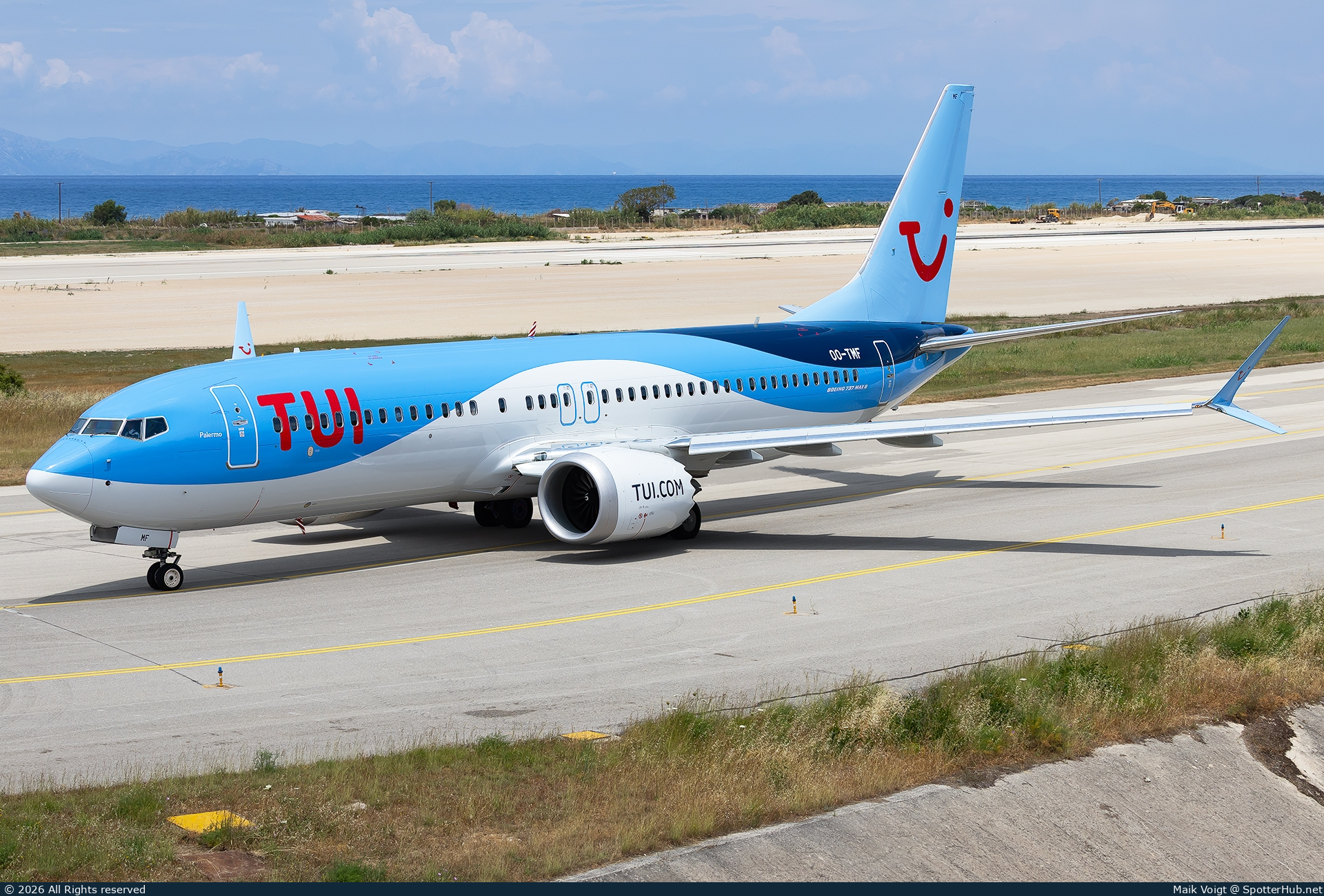 Photo of OO-TMF - Boeing 737 MAX 8 operated by TUI Airlines Belgium