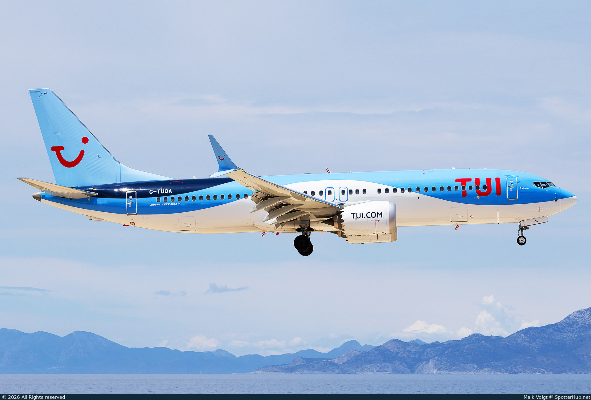 Photo of G-TUOA - Boeing 737 MAX 8 operated by TUI Airways