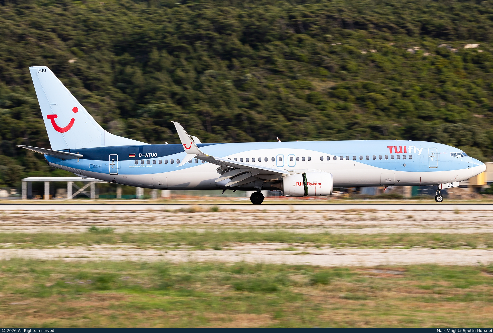 Photo of D-ATUO - Boeing 737-8K5 operated by TUIfly