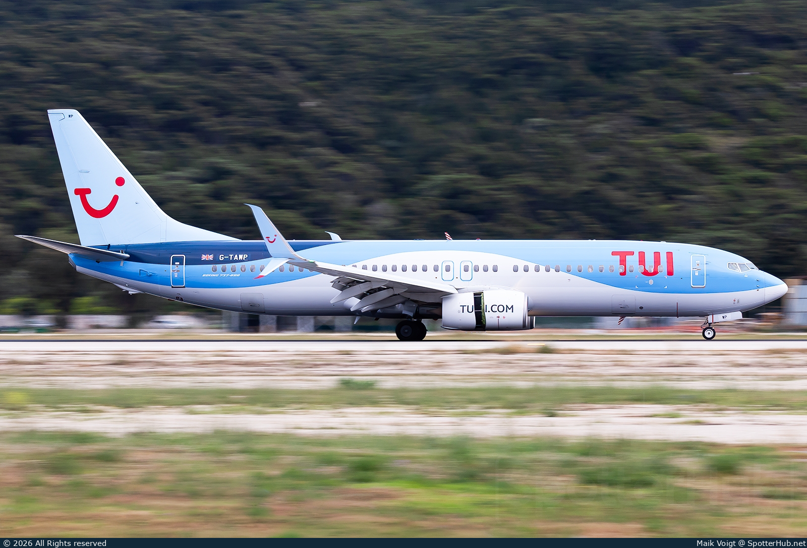 Photo of G-TAWP - Boeing 737-8K5 operated by TUI Airways