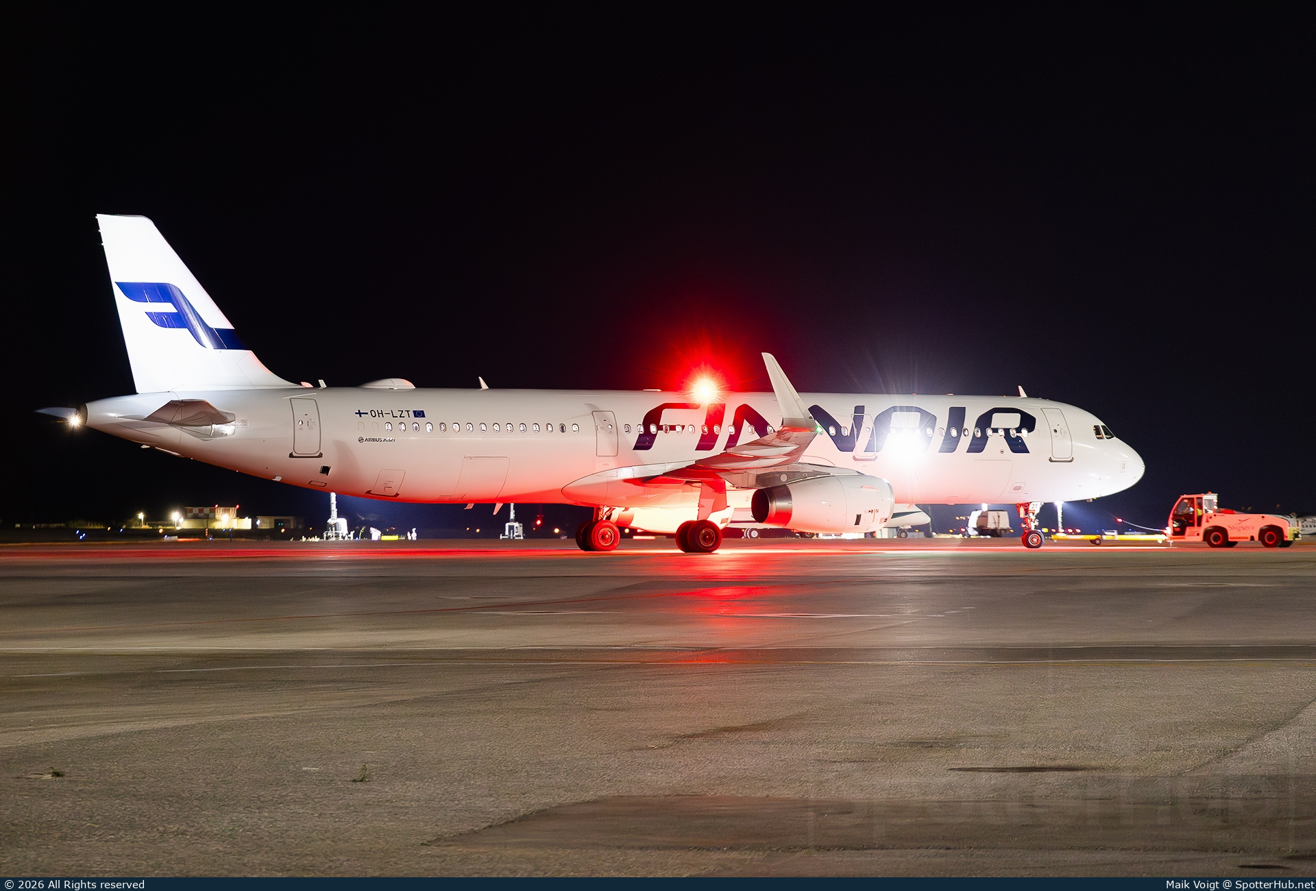 Photo of OH-LZT - Airbus A321-231 operated by Finnair
