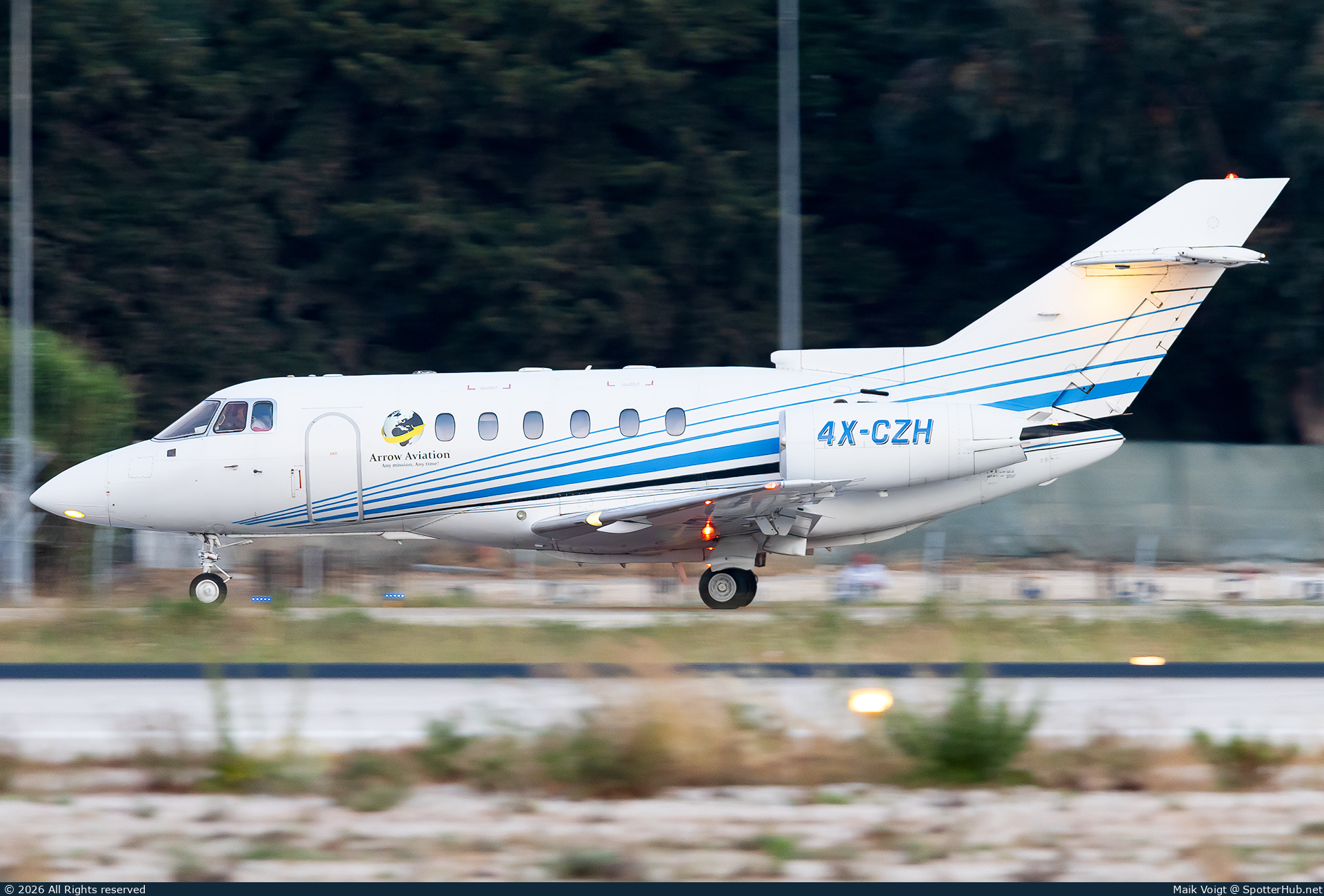 Photo of 4X-CZH - Hawker Beechcraft 800XP operated by Arrow Aviation