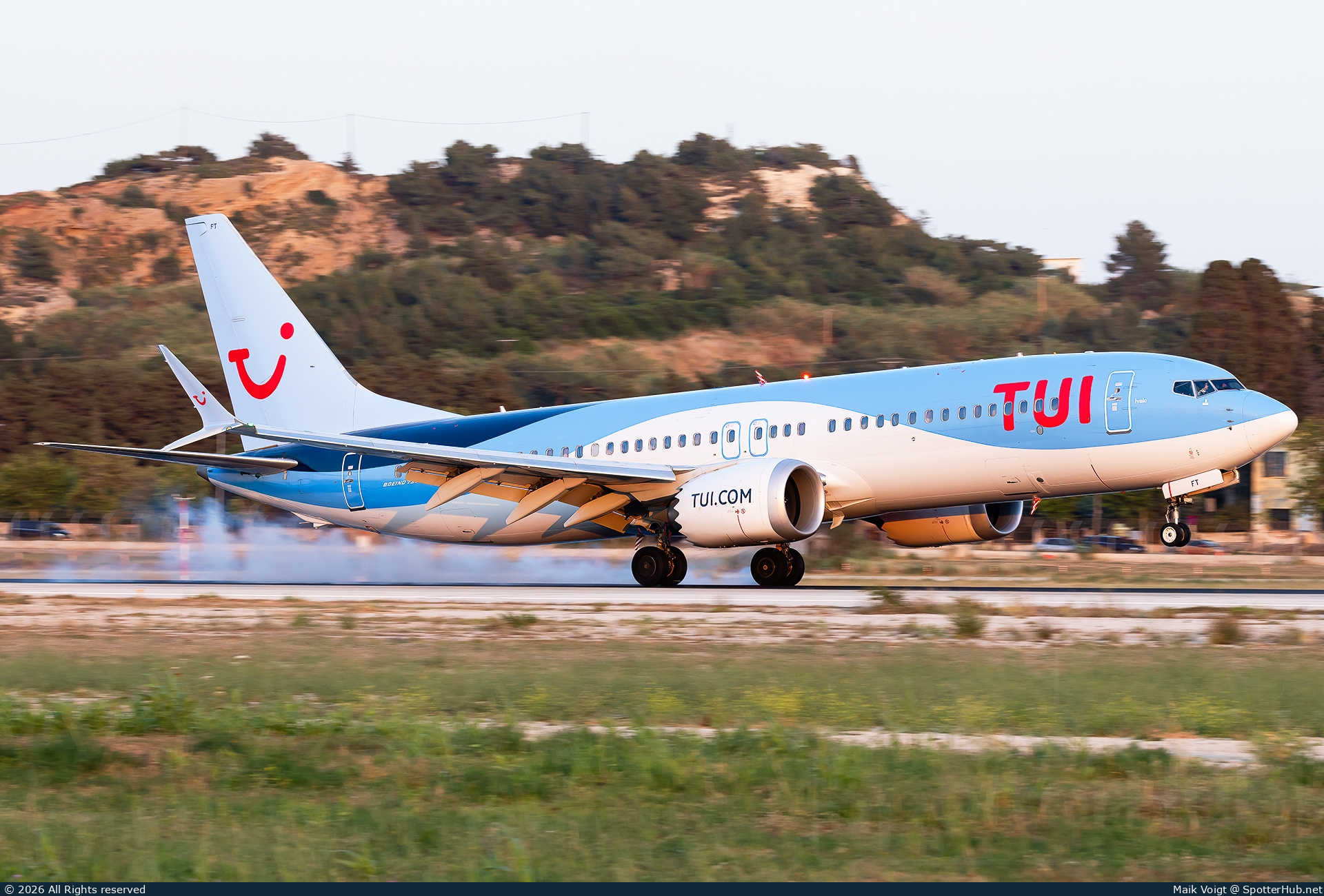 Photo of PH-TFT - Boeing 737 MAX 8 operated by TUI Airlines Nederland
