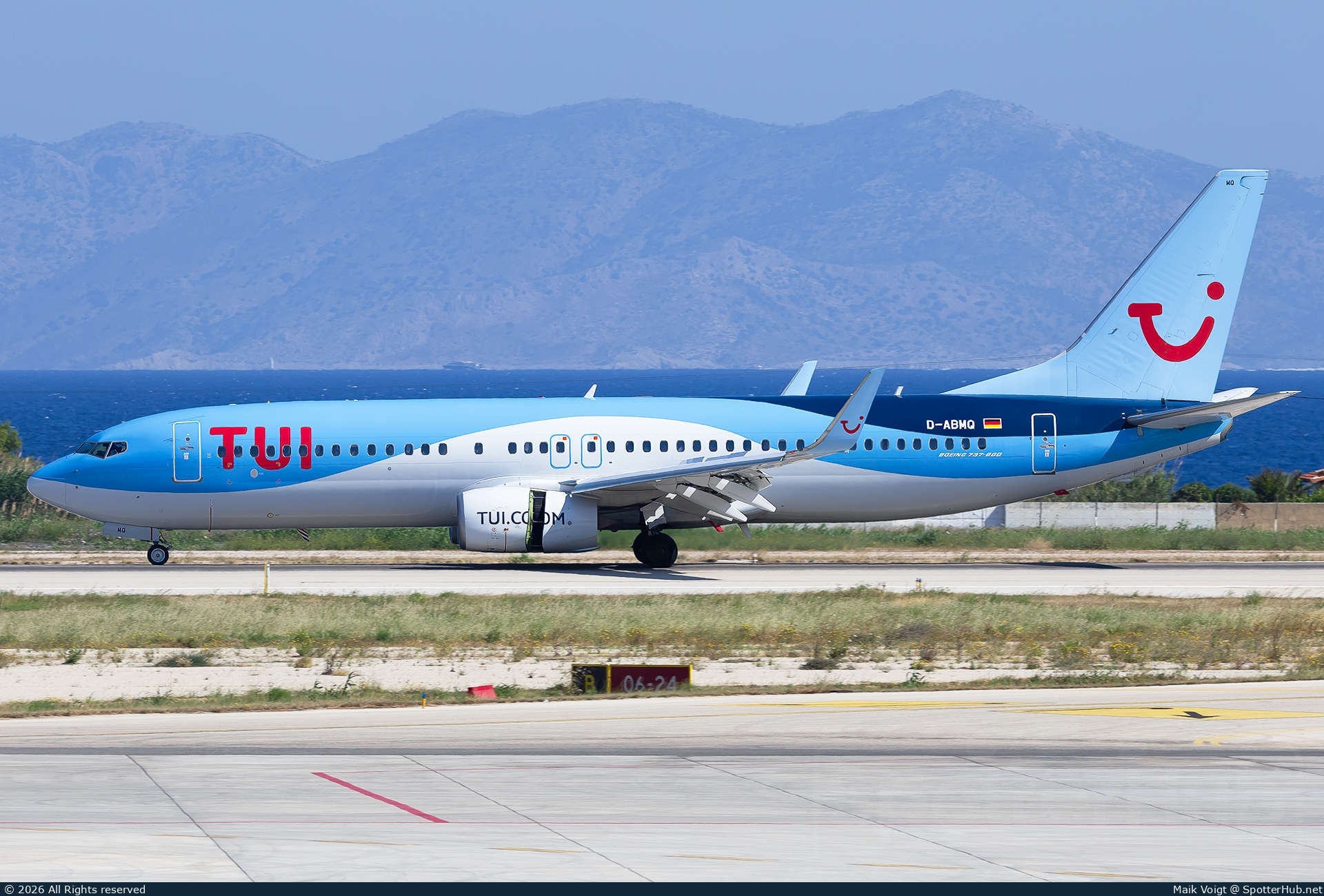 Photo of D-ABMQ - Boeing 737-86J operated by TUIfly