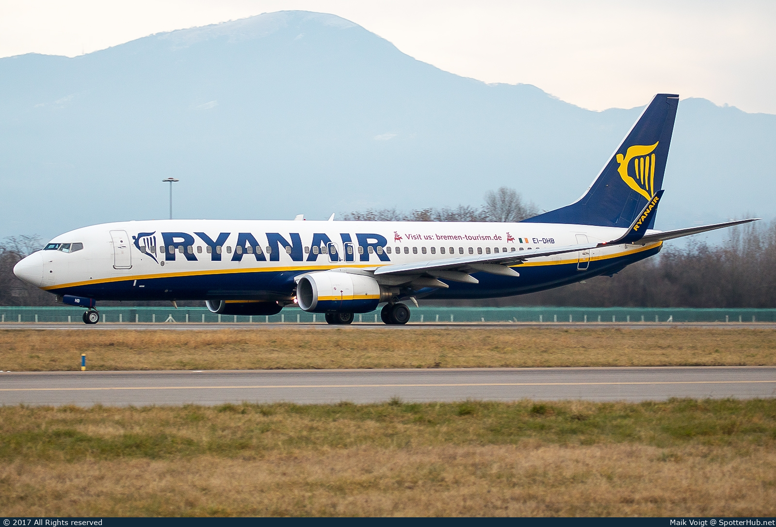 Photo of EI-DHB - Boeing 737-8AS operated by Ryanair