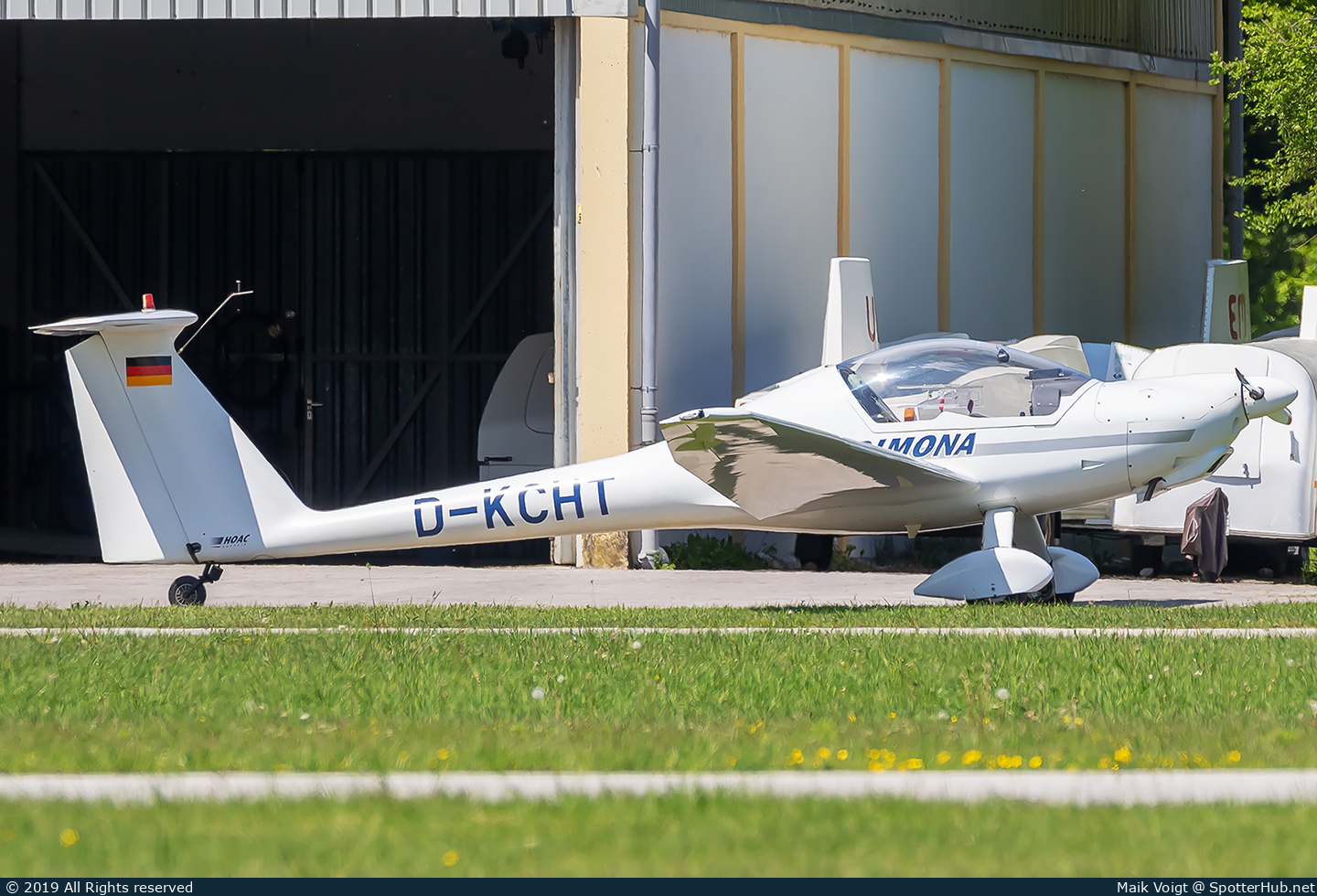 Photo of D-KCHT - Diamond HK36 R Super Dimona operated by Luftsportclub Alpenflug München