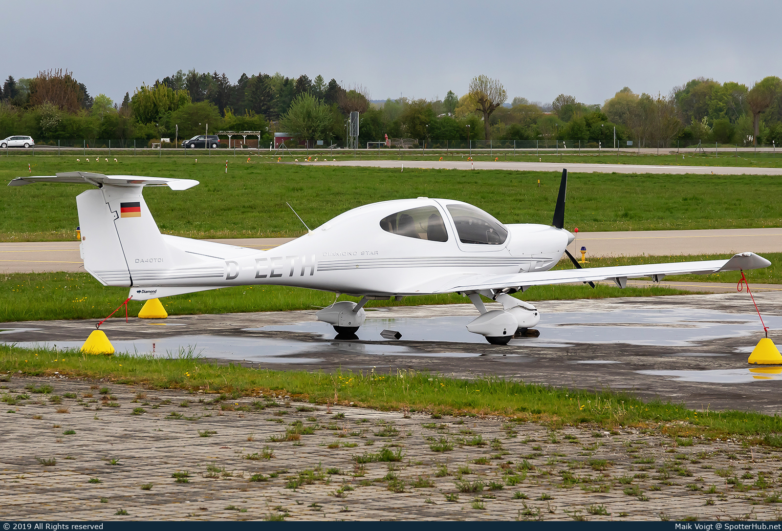 Photo of D-EETH - Diamond DA40 Diamond Star TDI operated by Private