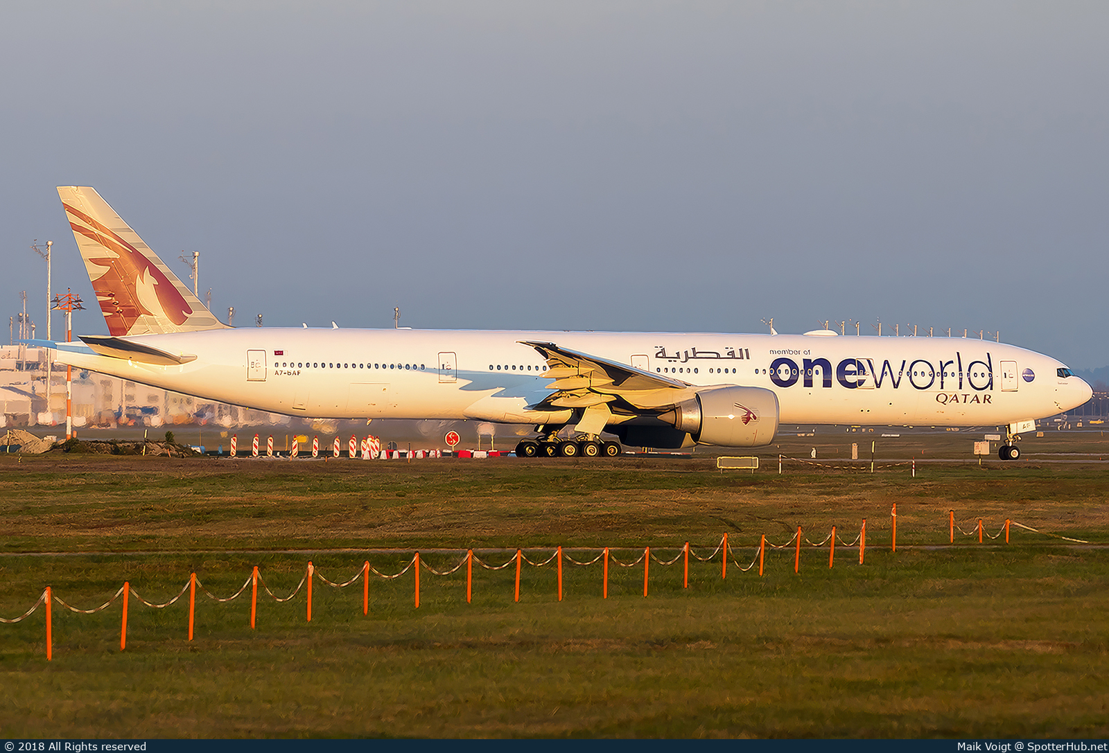 Photo of A7-BAF - Boeing 777-3DZ(ER) operated by Qatar Airways