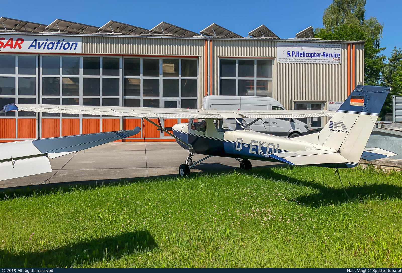Photo of D-EKQI - Reims-Cessna F150K operated by Isar Aviation