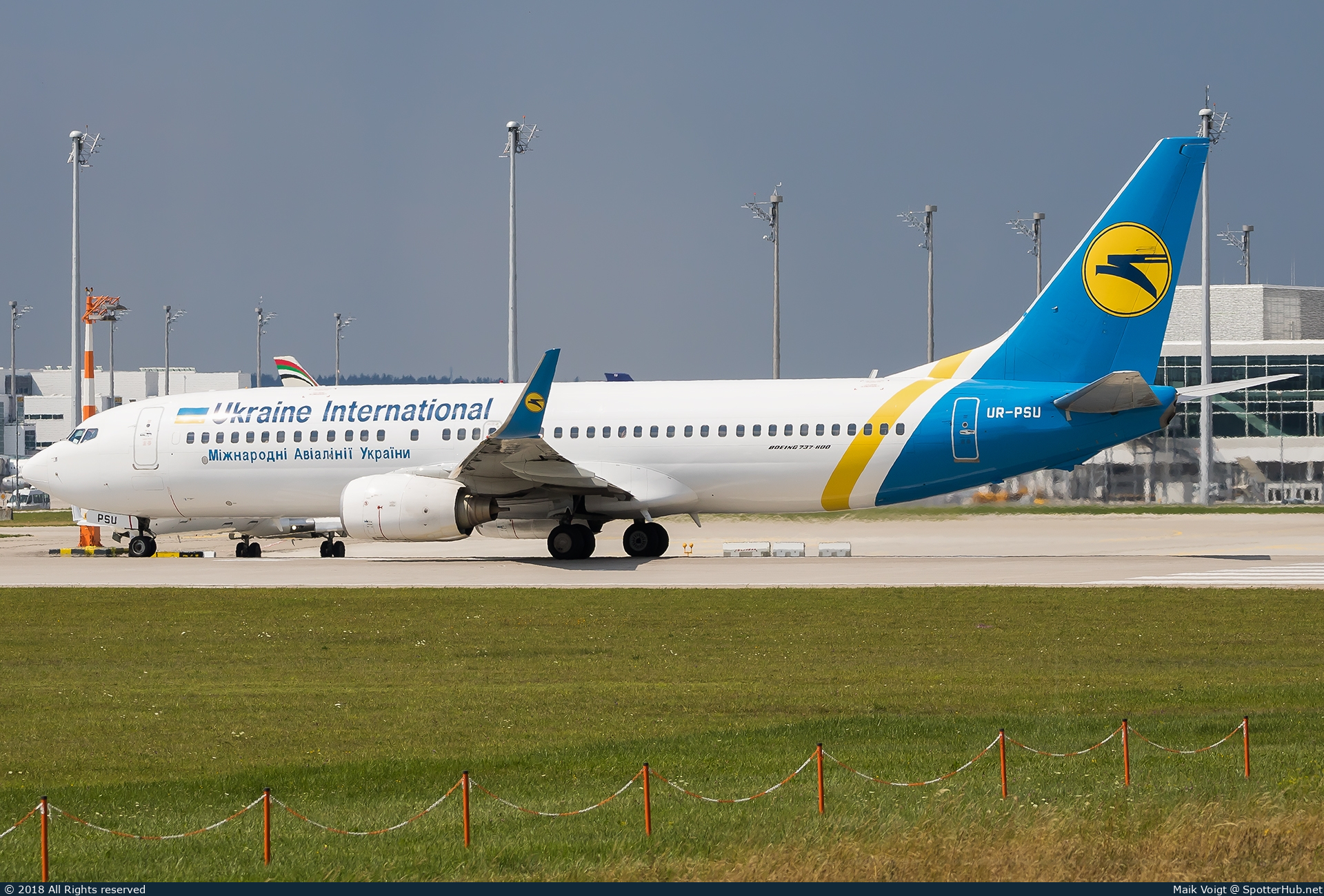 Photo of UR-PSU - Boeing 737-8AS operated by Ukraine International Airlines