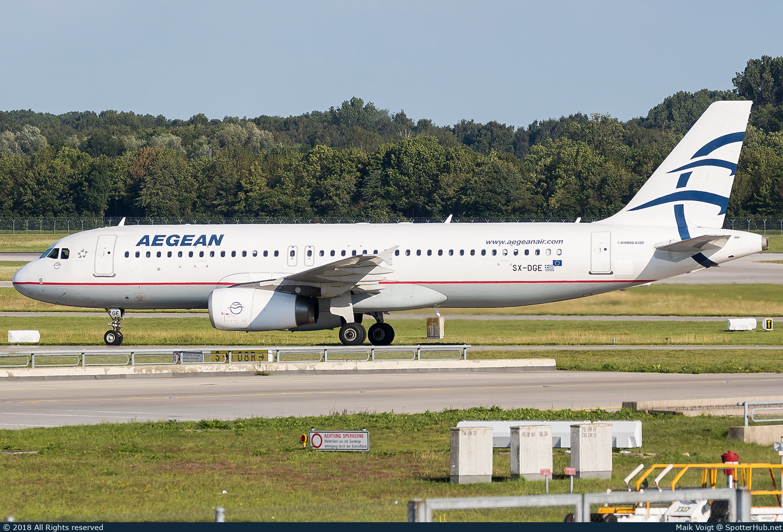 Photo of SX-DGE - Airbus A320-232 operated by Aegean Airlines
