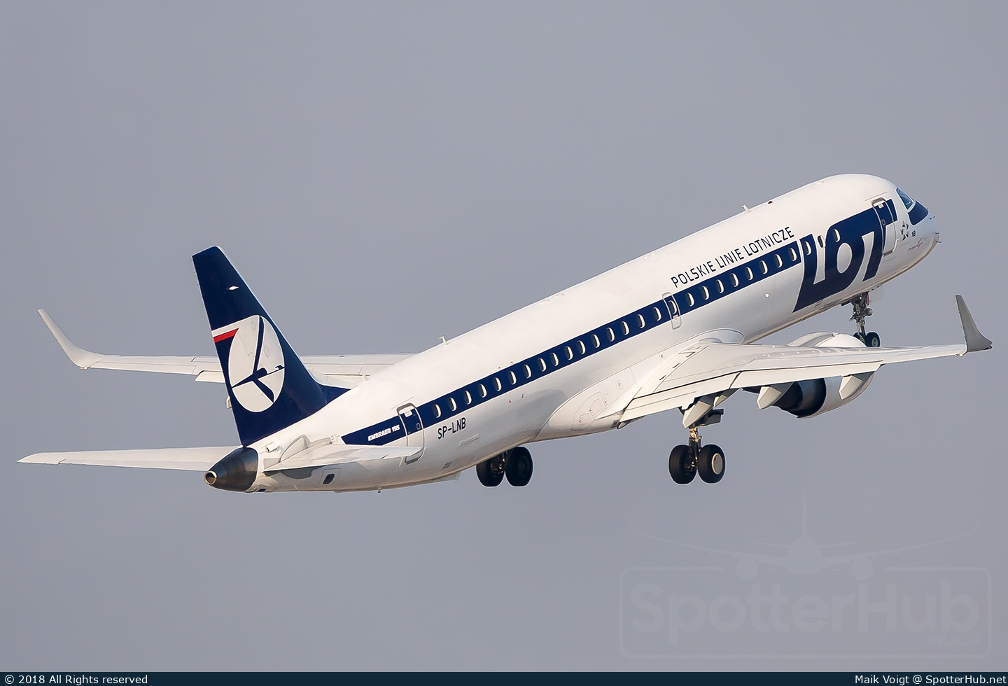 Photo of SP-LNB - Embraer ERJ-195LR operated by LOT Polish Airlines