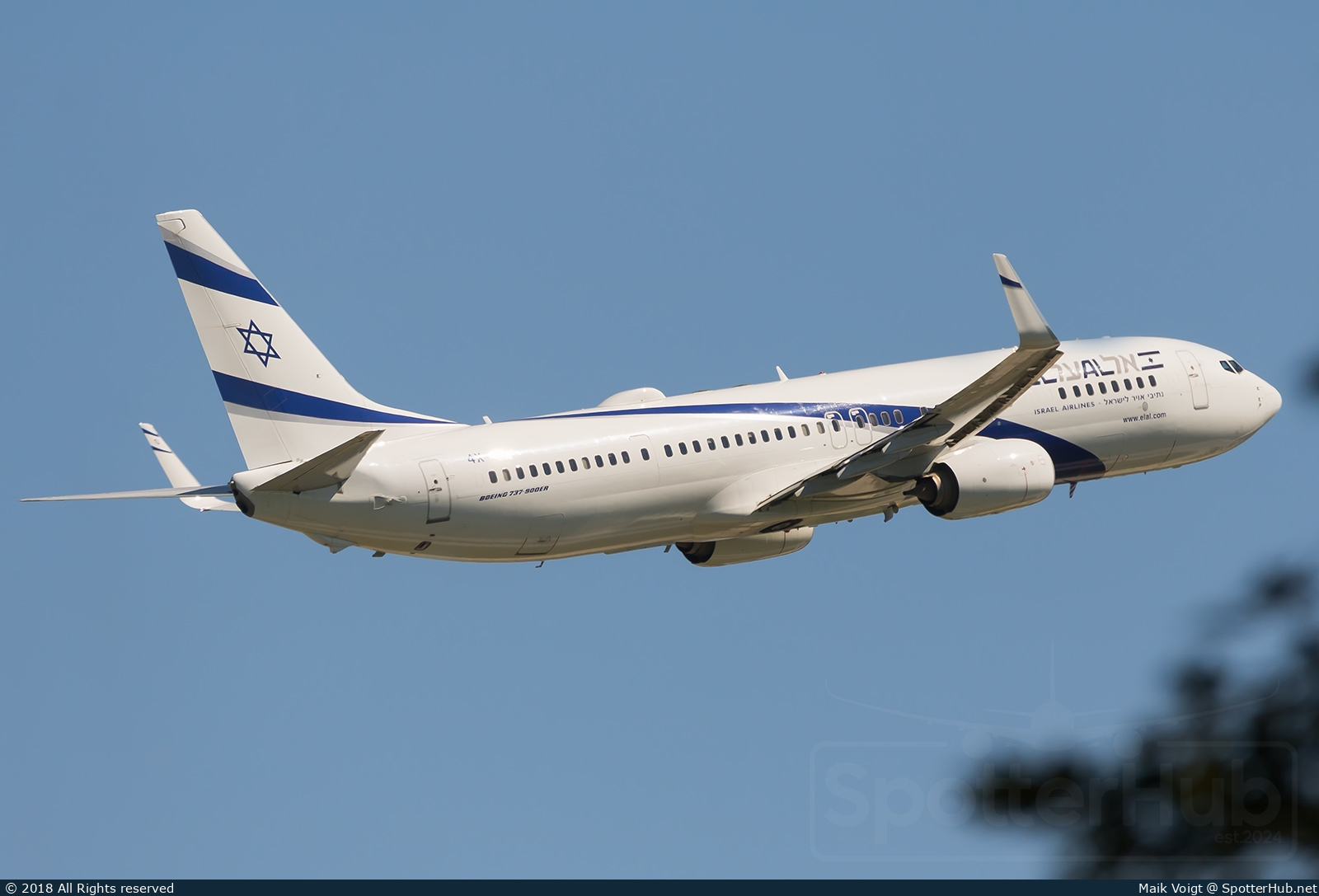Photo of 4X-EHD - Boeing 737-958(ER) operated by El Al Israel Airlines