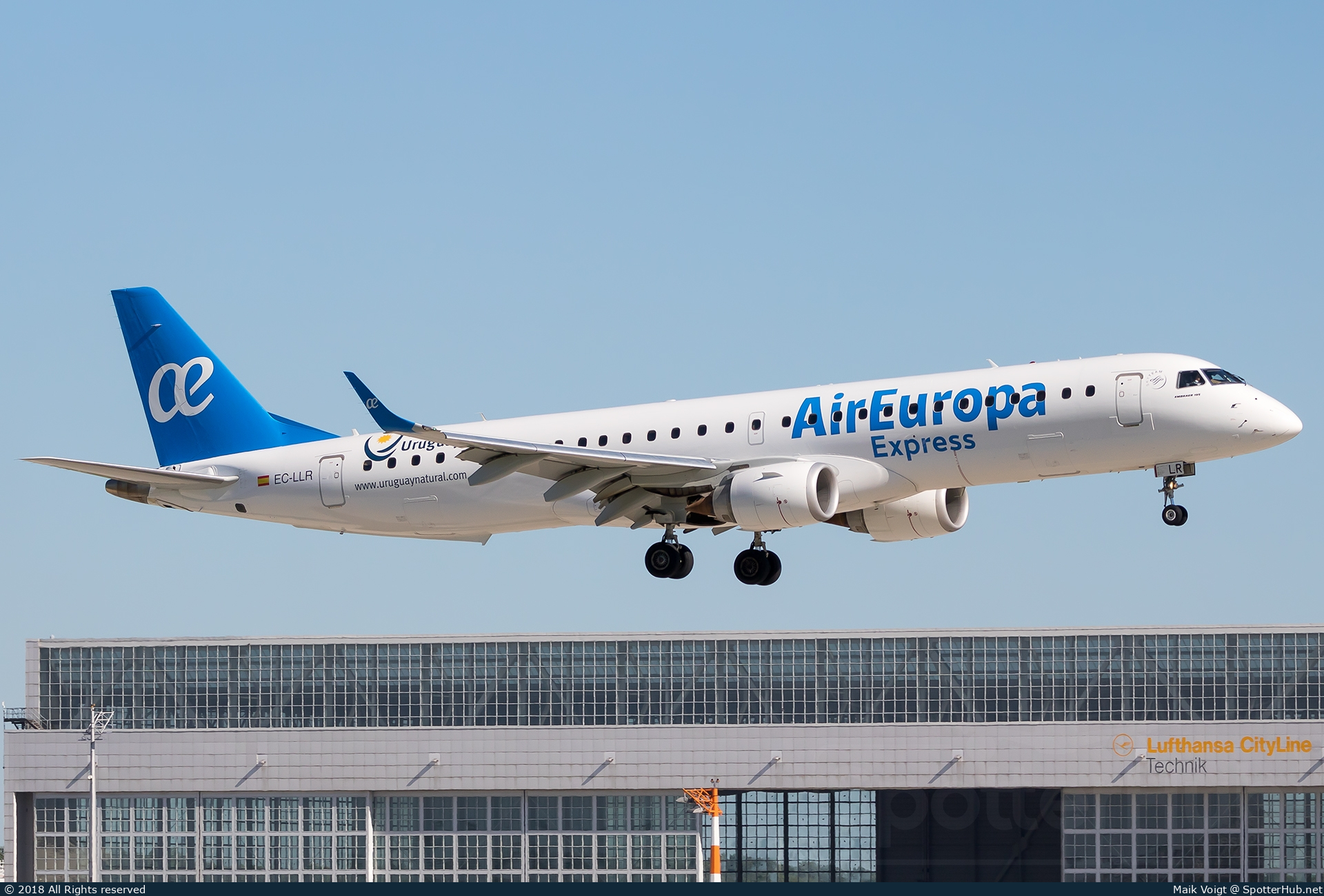 Photo of EC-LLR - Embraer ERJ-195LR operated by Air Europa Express (opb Aeronova)