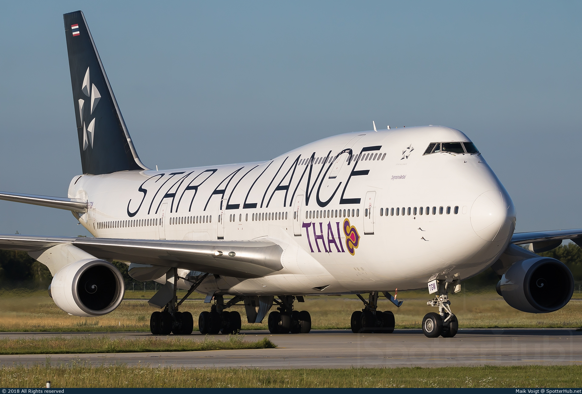 Photo of HS-TGW - Boeing 747-4D7 operated by Thai Airways International